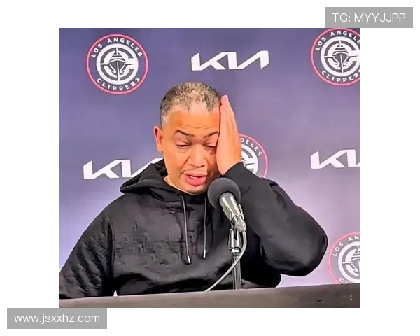 卢指导谈伦纳德准绝杀:关键时刻交给他稳赢 卢指导谈伦纳德准绝杀:关键时刻交给他稳赢